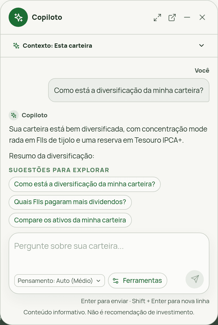 Janela flutuante do Copiloto sobre a página da carteira, analisando a diversificação com a página ainda clicável